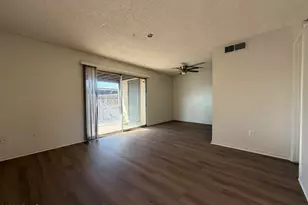 5910 W Golden Ln, Glendale, AZ 85302 - Photo 3