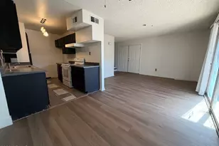 5910 W Golden Ln, Glendale, AZ 85302 - Photo 5