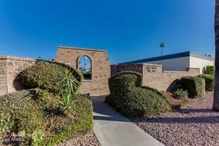 11078 W Coggins Dr, Sun City, AZ 85351 - Photo 25