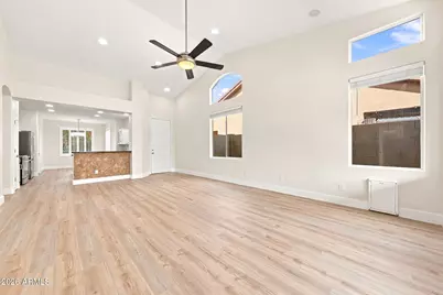 1451 W Armstrong Way, Chandler, AZ 85286 - Photo 9