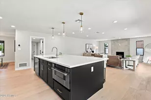 8852 S Lakeshore Dr, Tempe, AZ 85284 - Photo 21