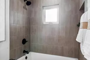 709 E Royal Palm Rd, Phoenix, AZ 85020 - Photo 31