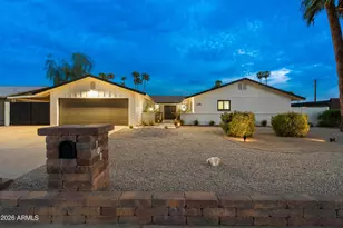 709 E Royal Palm Rd, Phoenix, AZ 85020 - Photo 1