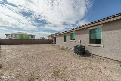 24133 W Gibson Lane, Buckeye, AZ 85326 - Photo 25