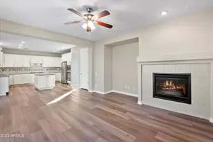 3842 E Cat Balue Dr, Phoenix, AZ 85050 - Photo 9