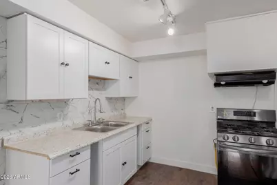 3622 W Sunland Avenue, Phoenix, AZ 85041 - Photo 5