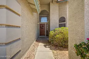 9555 S Palm Dr, Tempe, AZ 85284 - Photo 5