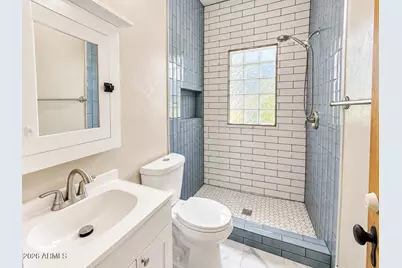 1019 W Woodland Avenue #Apt 4, Phoenix, AZ 85007 - Photo 5