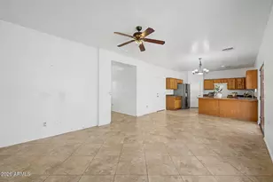 634 E Dekalb Ln, Phoenix, AZ 85040 - Photo 9