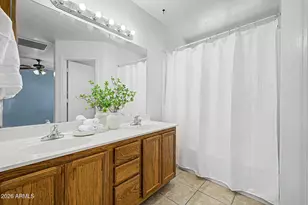 634 E Dekalb Ln, Phoenix, AZ 85040 - Photo 17