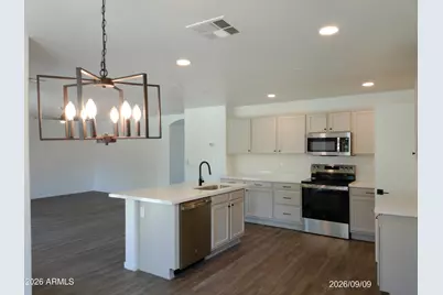 8640 N 68th Drive, Peoria, AZ 85345 - Photo 7