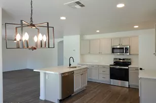 8640 N 68th Dr, Peoria, AZ 85345 - Photo 7