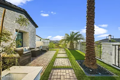 13917 W Indian Springs Road, Goodyear, AZ 85338 - Photo 15