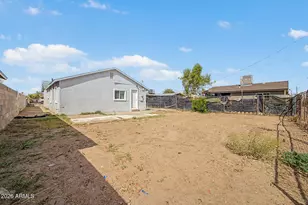 2425 W Papago St, Phoenix, AZ 85009 - Photo 29