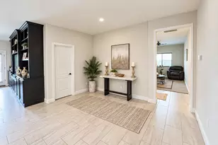 3755 E Zachary Dr, Phoenix, AZ 85050 - Photo 7