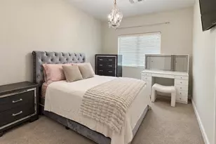 3755 E Zachary Dr, Phoenix, AZ 85050 - Photo 13