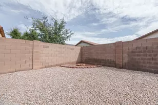 1239 W Breckenridge Ave, Gilbert, AZ 85233 - Photo 35