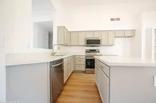 1239 W Breckenridge Ave, Gilbert, AZ 85233 - Photo 9