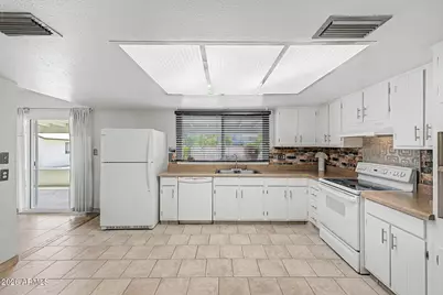 3327 W Mountain View Road, Phoenix, AZ 85051 - Photo 13