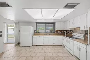3327 W Mountain View Rd, Phoenix, AZ 85051 - Photo 13