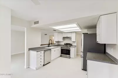 16239 S 43rd Place, Phoenix, AZ 85048 - Photo 11