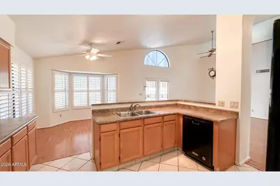 6951 W Kristal Way, Glendale, AZ 85308 - Photo 15