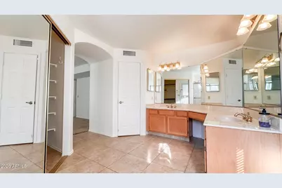 6951 W Kristal Way, Glendale, AZ 85308 - Photo 9