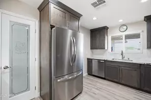 10923 W Meade Dr, Sun City, AZ 85351 - Photo 5