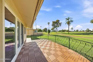 10734 W Hatcher Rd, Sun City, AZ 85351 - Photo 29
