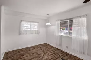 6534 W Sunnyslope Ln, Glendale, AZ 85302 - Photo 7