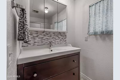 6534 W Sunnyslope Lane, Glendale, AZ 85302 - Photo 17
