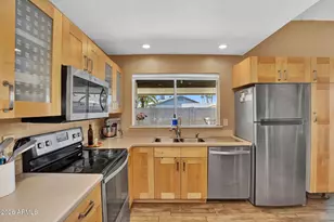 12447 N 50th Ln, Glendale, AZ 85304 - Photo 3