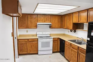 5233 W Mountain View Rd, Glendale, AZ 85302 - Photo 15