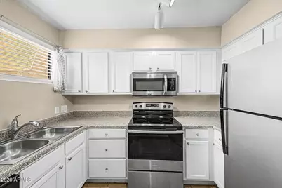 11640 N 51st Avenue #227, Glendale, AZ 85304 - Photo 13