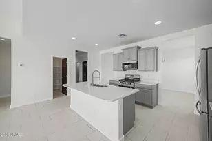 9210 W Vermont Ave, Glendale, AZ 85305 - Photo 7