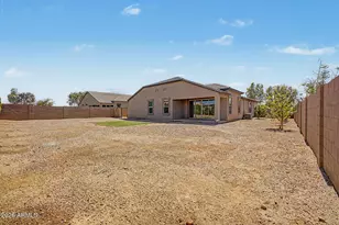 9210 W Vermont Ave, Glendale, AZ 85305 - Photo 33