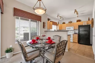 7401 W Arrowhead Clubhouse Dr, Glendale, AZ 85308 - Photo 1