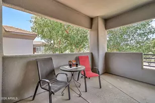 7401 W Arrowhead Clubhouse Dr, Glendale, AZ 85308 - Photo 11
