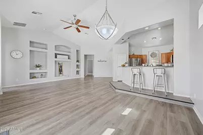 17522 W Lavender Lane, Goodyear, AZ 85338 - Photo 9