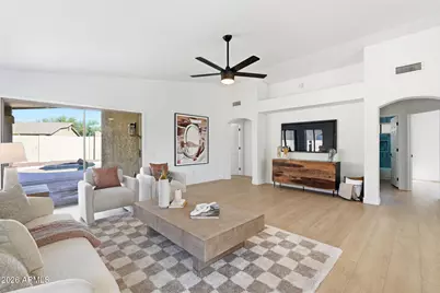 22811 N 24th Place, Phoenix, AZ 85024 - Photo 9