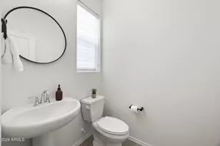 1671 E Dogwood Ln, Gilbert, AZ 85295 - Photo 9