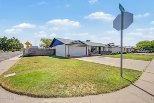 209 W Ivyglen St, Mesa, AZ 85201 - Photo 3