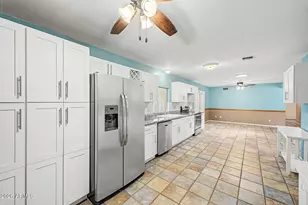209 W Ivyglen St, Mesa, AZ 85201 - Photo 9
