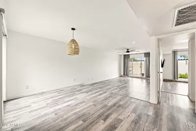 5205 S Hazelton Lane, Tempe, AZ 85283 - Photo 9