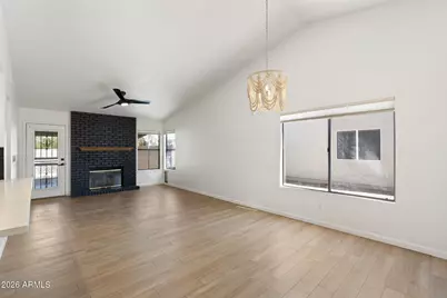14657 N 91st Lane, Peoria, AZ 85381 - Photo 13