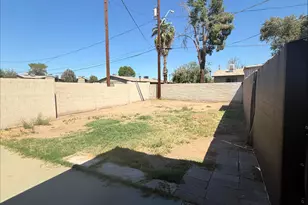 7221 N 26th Dr, Phoenix, AZ 85051 - Photo 13