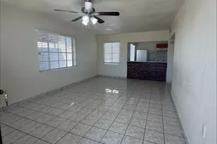 7221 N 26th Dr, Phoenix, AZ 85051 - Photo 3