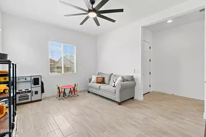 18194 W Watkins Street, Goodyear, AZ 85338 - Photo 11