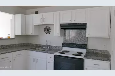 2520 E Chipman Road, Phoenix, AZ 85040 - Photo 7