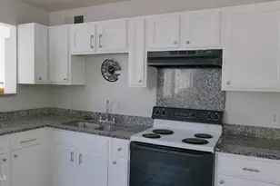 2520 E Chipman Rd, Phoenix, AZ 85040 - Photo 7